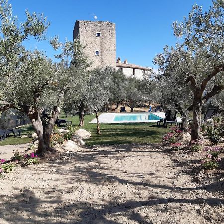 Castello Di Cisterna Aparthotel Gaglietole Ngoại thất bức ảnh